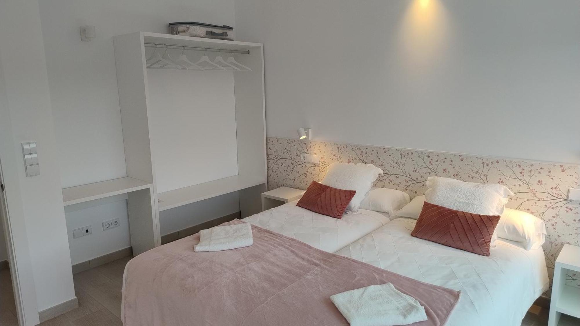 Casas Turisticas Lar Jardin - Parking Privado Сантьяго-де-Компостела Екстер'єр фото