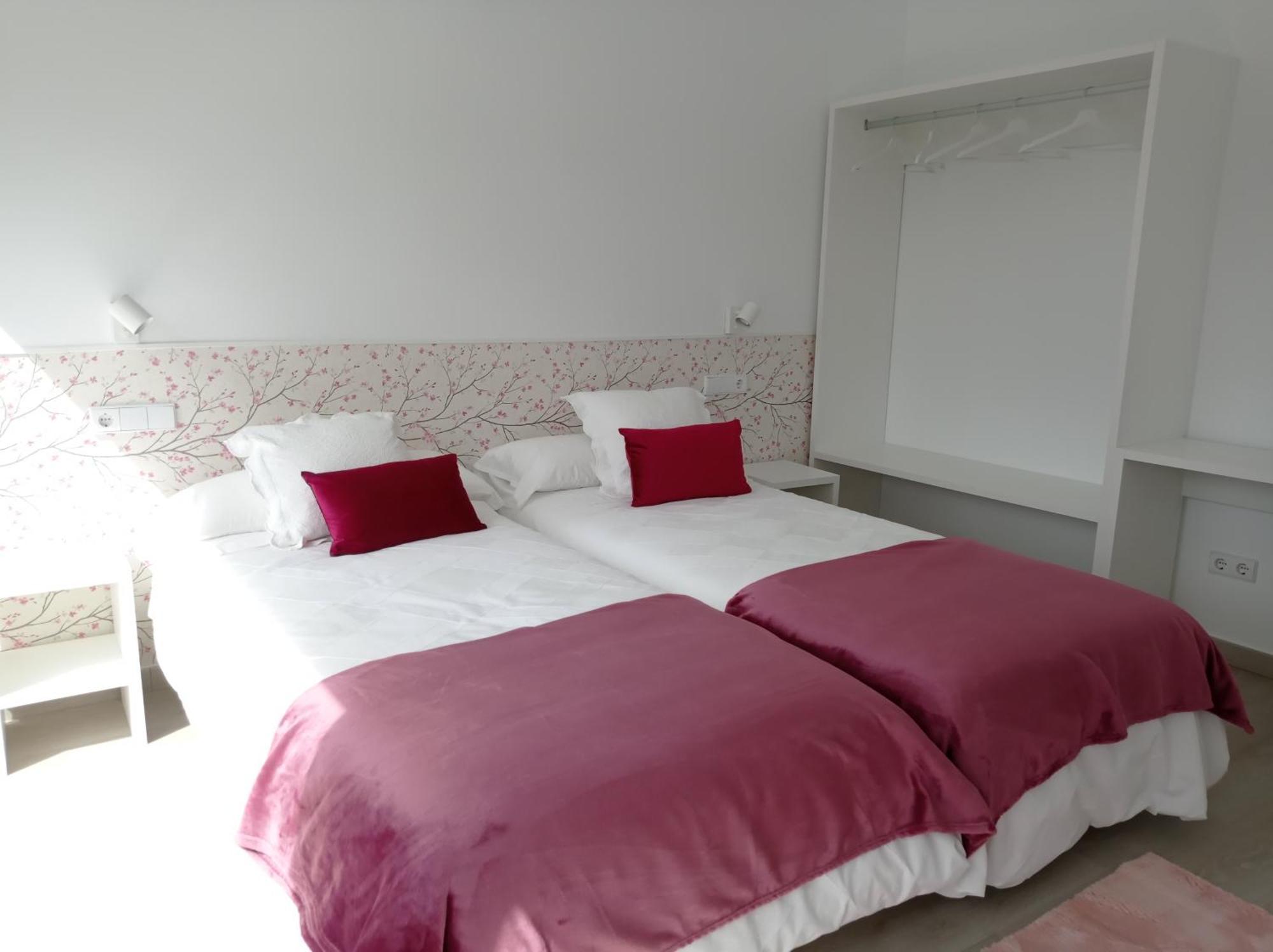 Casas Turisticas Lar Jardin - Parking Privado Сантьяго-де-Компостела Екстер'єр фото