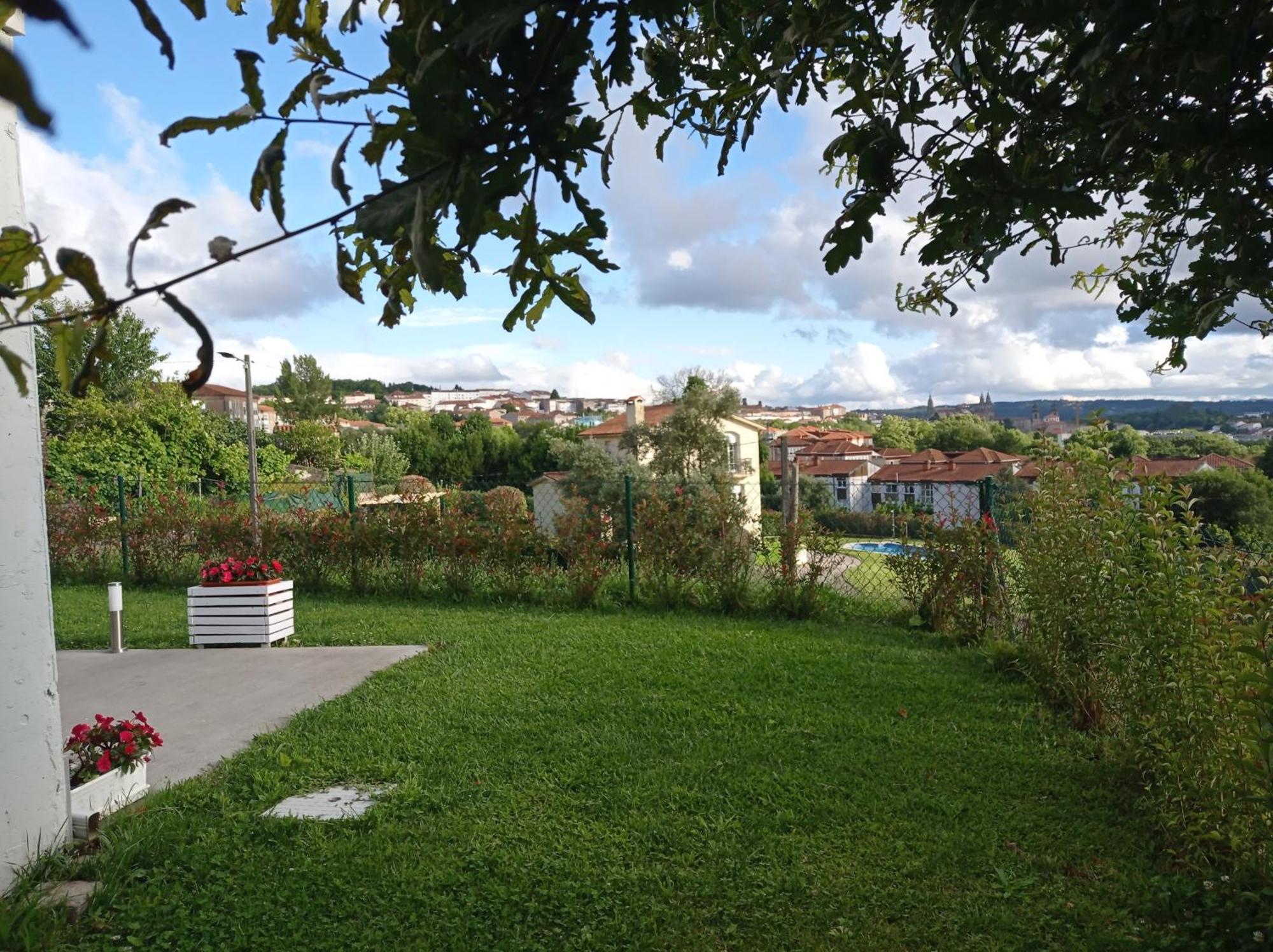 Casas Turisticas Lar Jardin - Parking Privado Сантьяго-де-Компостела Екстер'єр фото