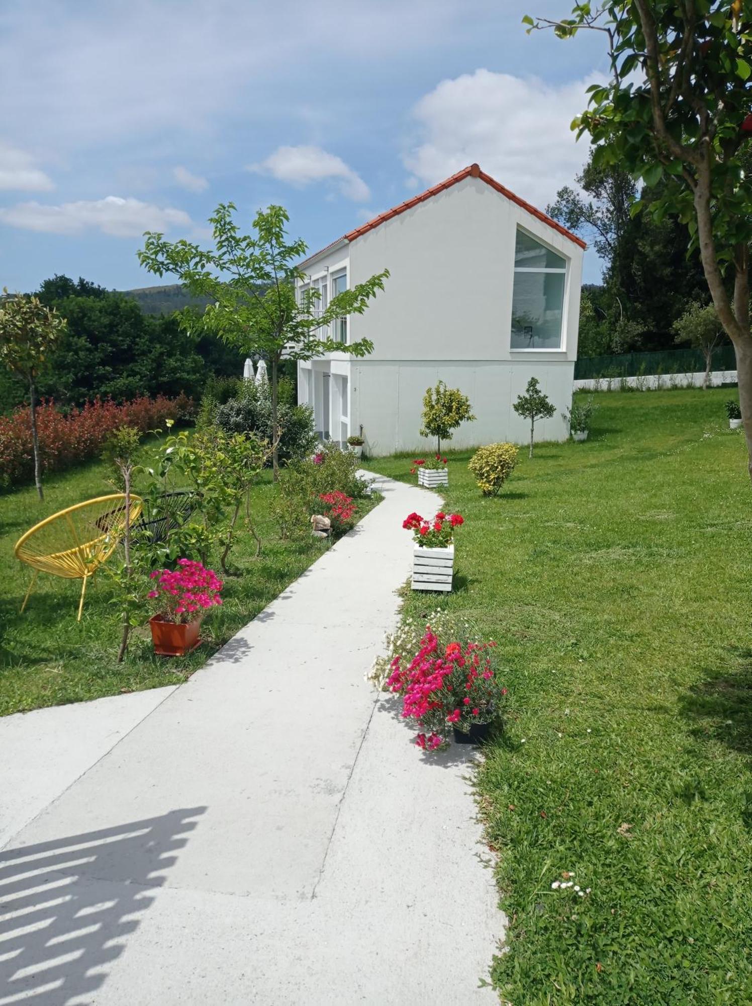 Casas Turisticas Lar Jardin - Parking Privado Сантьяго-де-Компостела Екстер'єр фото