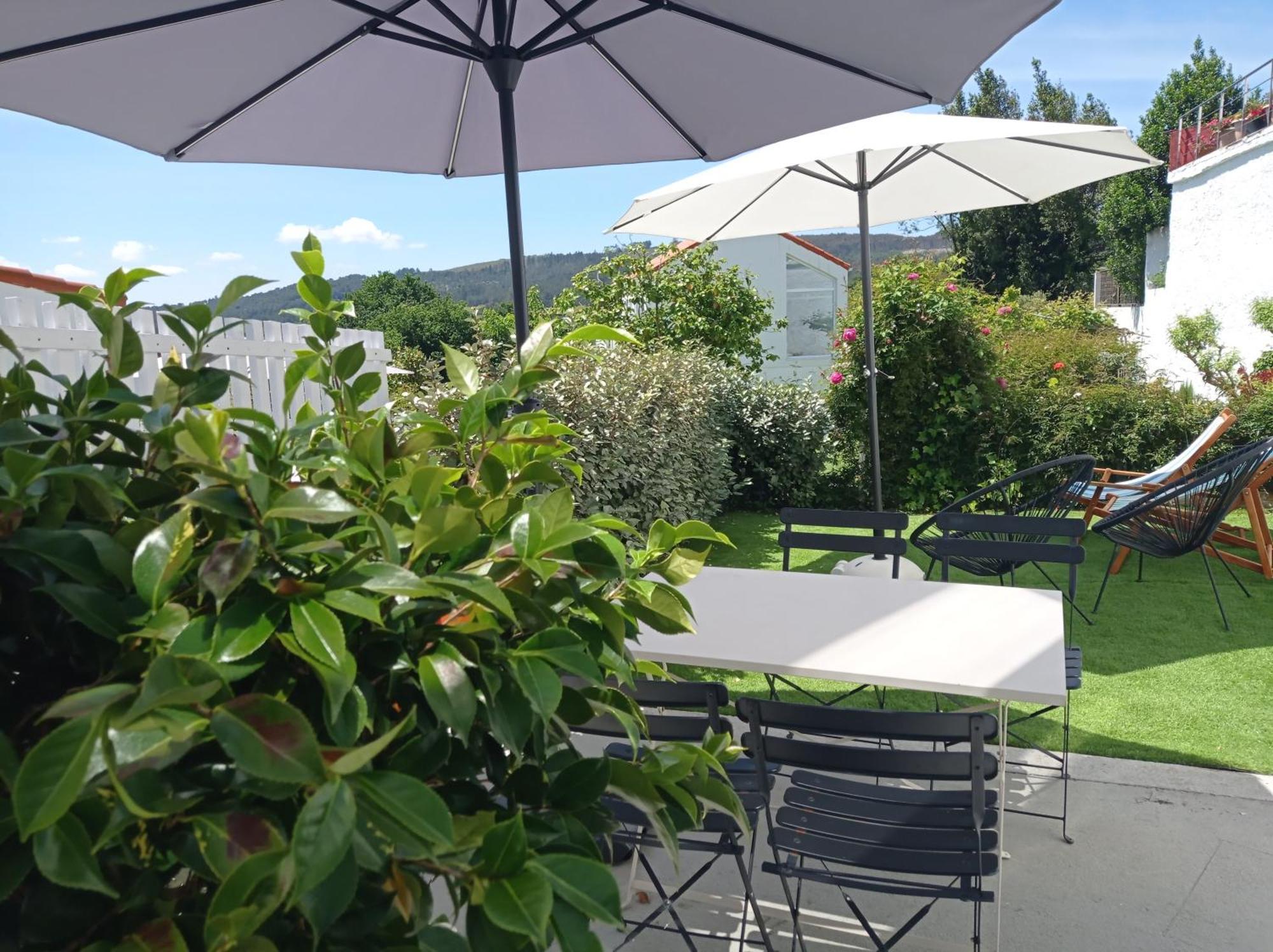 Casas Turisticas Lar Jardin - Parking Privado Сантьяго-де-Компостела Екстер'єр фото